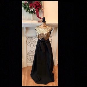 Candalite Formal Gold  & Black dress NWT